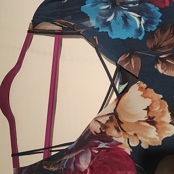 Ipona Collection Black fitted Dress with Sheer Floral Top - Picture 5 of 9